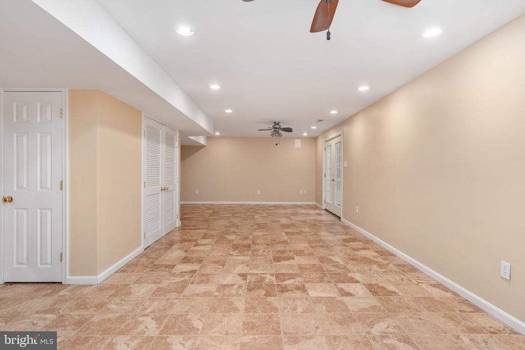 6987 AIDAN WAY