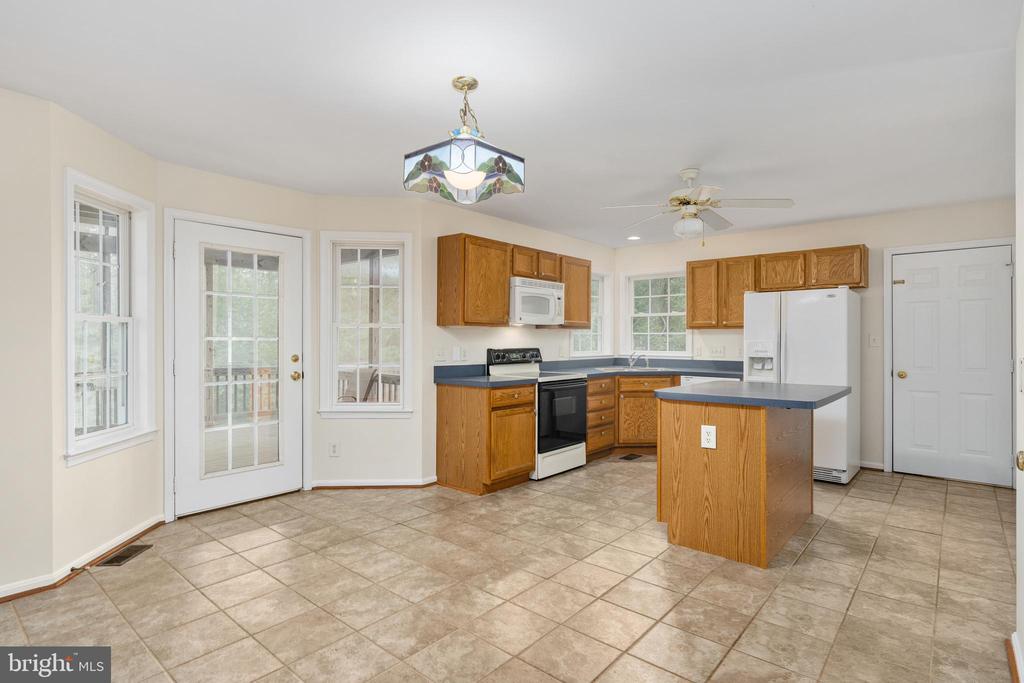 6987 AIDAN WAY