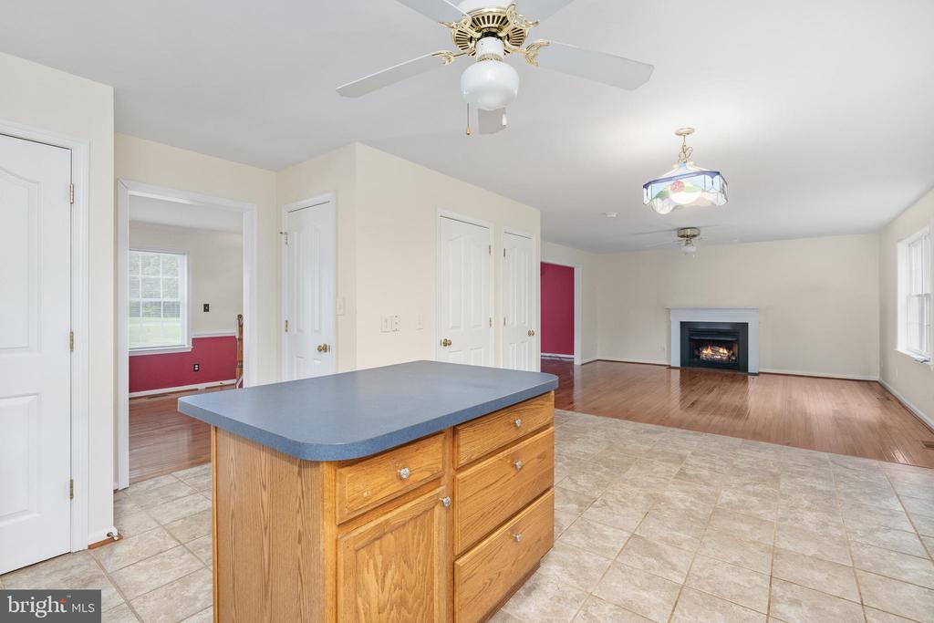 6987 AIDAN WAY