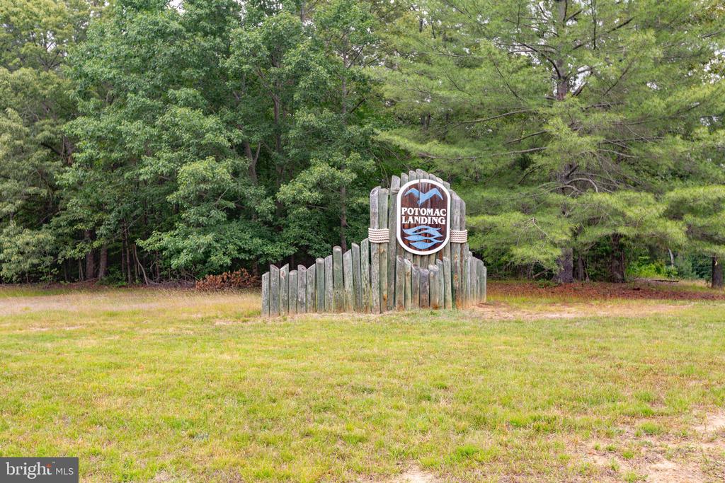 6049 POTOMAC LANDING DRIVE