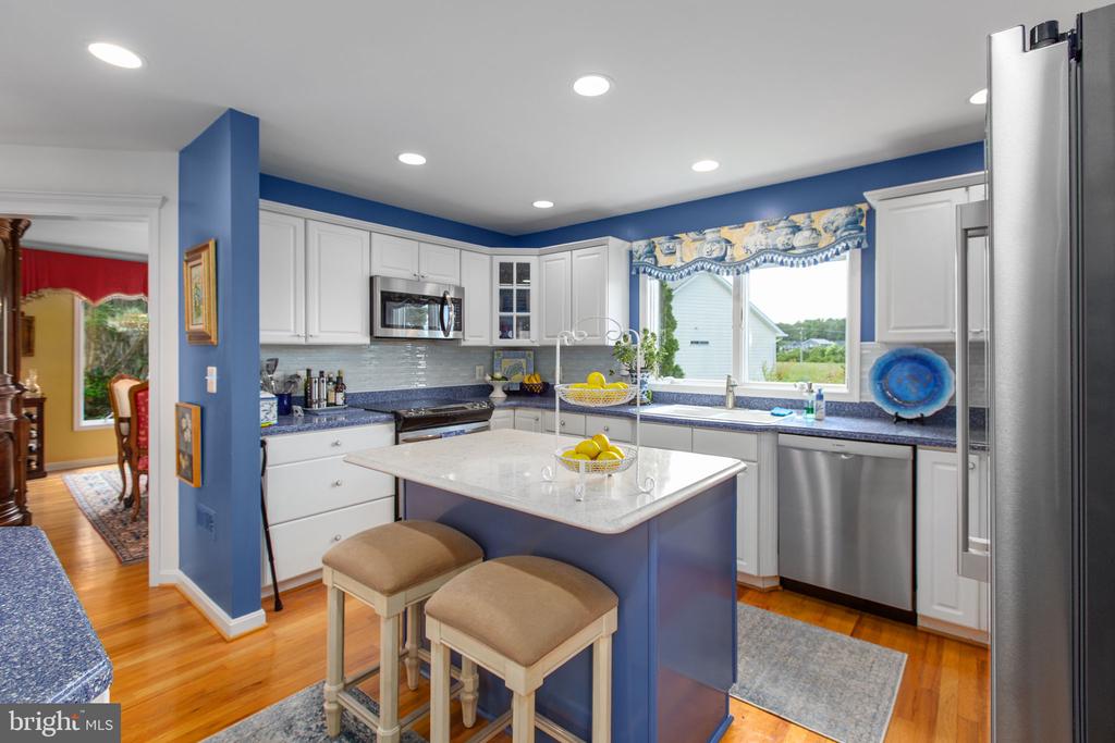 6049 POTOMAC LANDING DRIVE
