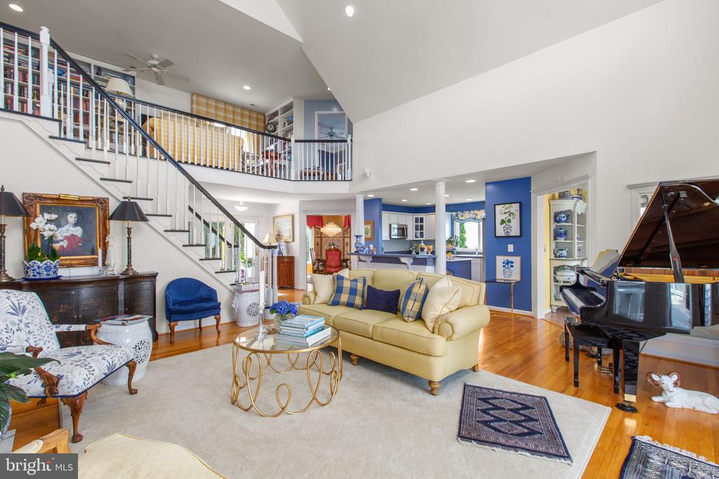 6049 POTOMAC LANDING DRIVE