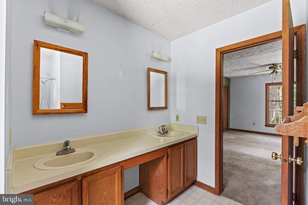 10346 MT VERNON CIRCLE