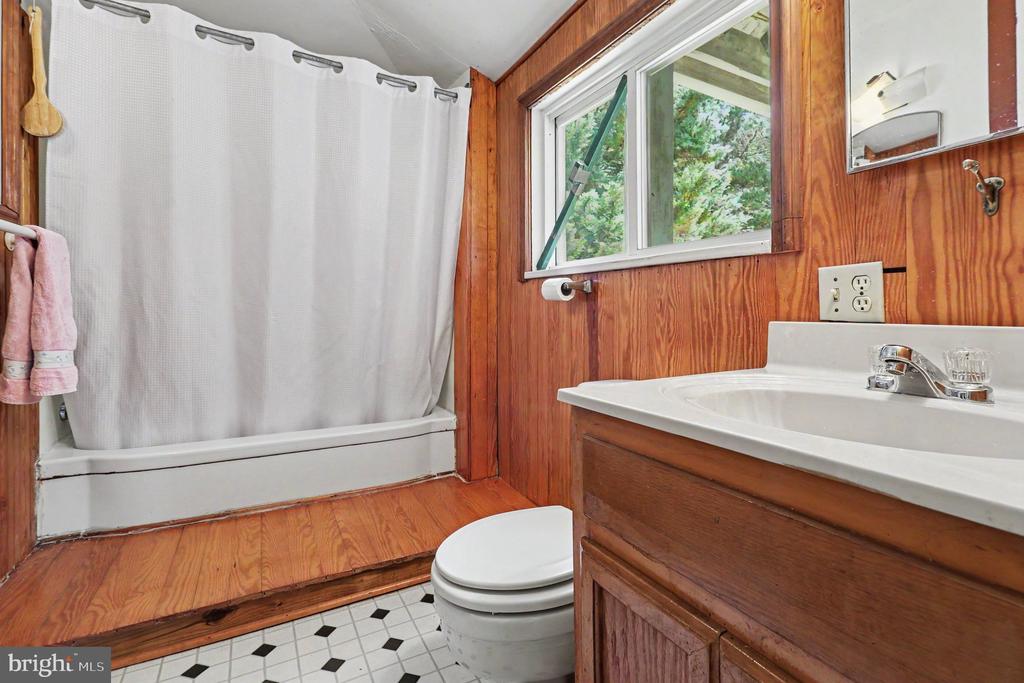 17345 EMMA LANE