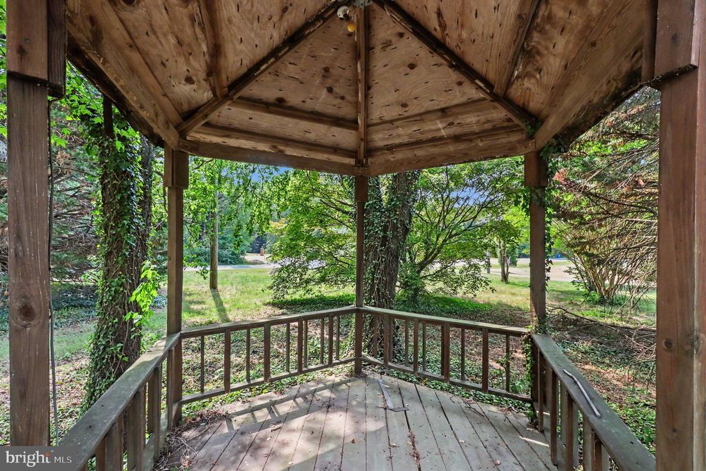 17345 EMMA LANE