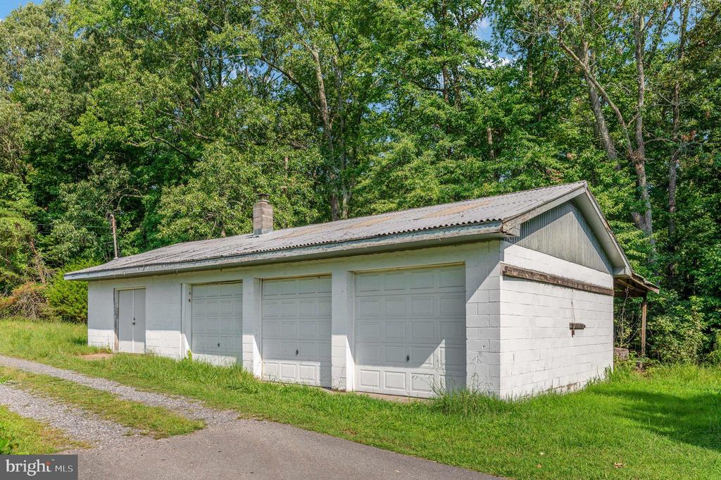 18002 ROSIERS CREEK LANE