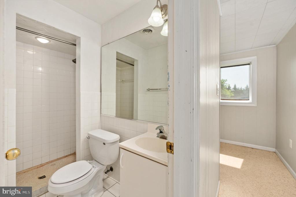 18002 ROSIERS CREEK LANE