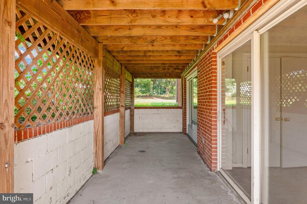 18002 ROSIERS CREEK LANE