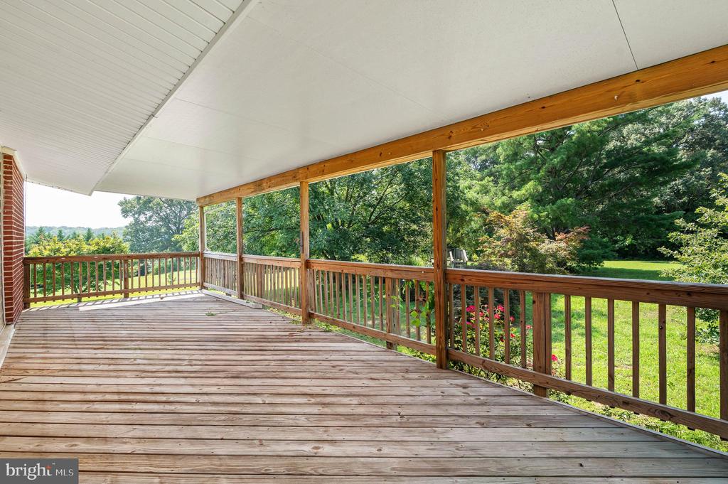 18002 ROSIERS CREEK LANE