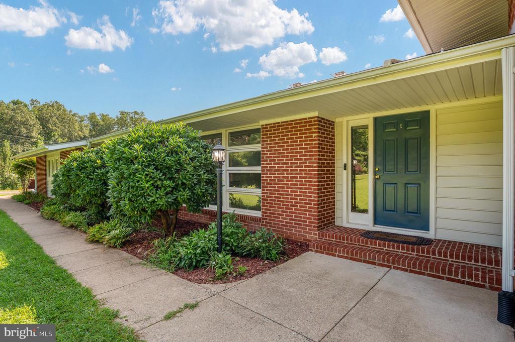 18002 ROSIERS CREEK LANE