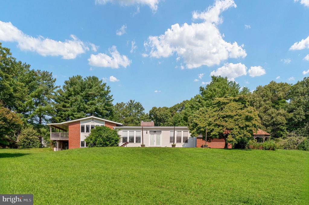 18002 ROSIERS CREEK LANE