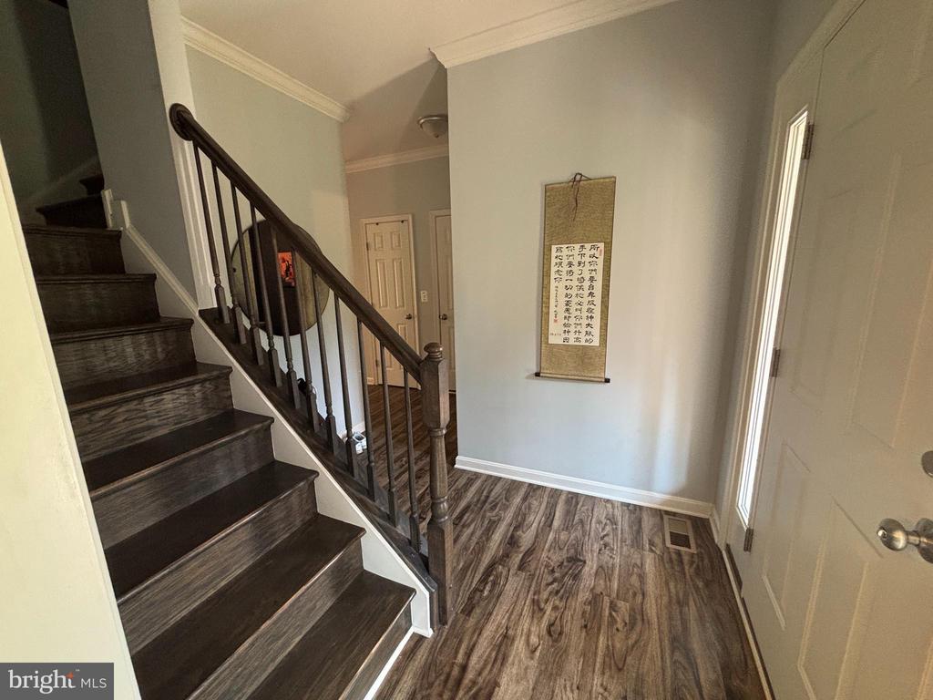 16209 ROUND HILL ROAD