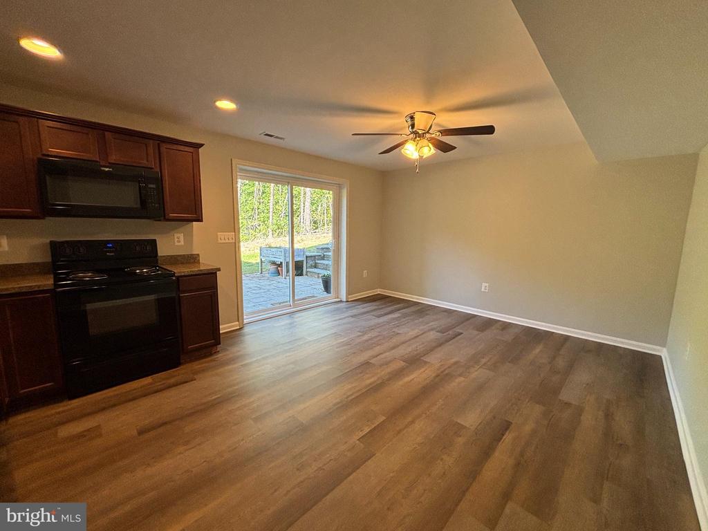 16209 ROUND HILL ROAD