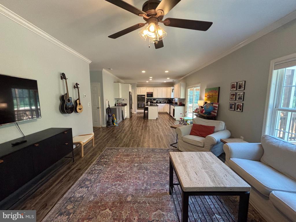 16209 ROUND HILL ROAD