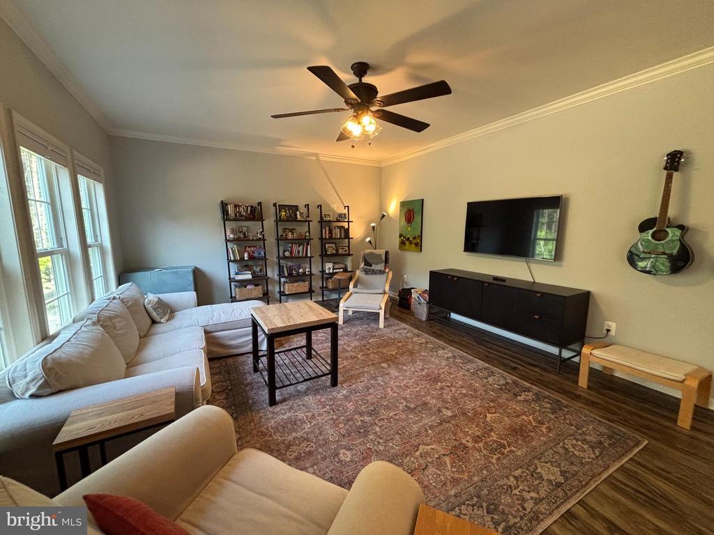 16209 ROUND HILL ROAD