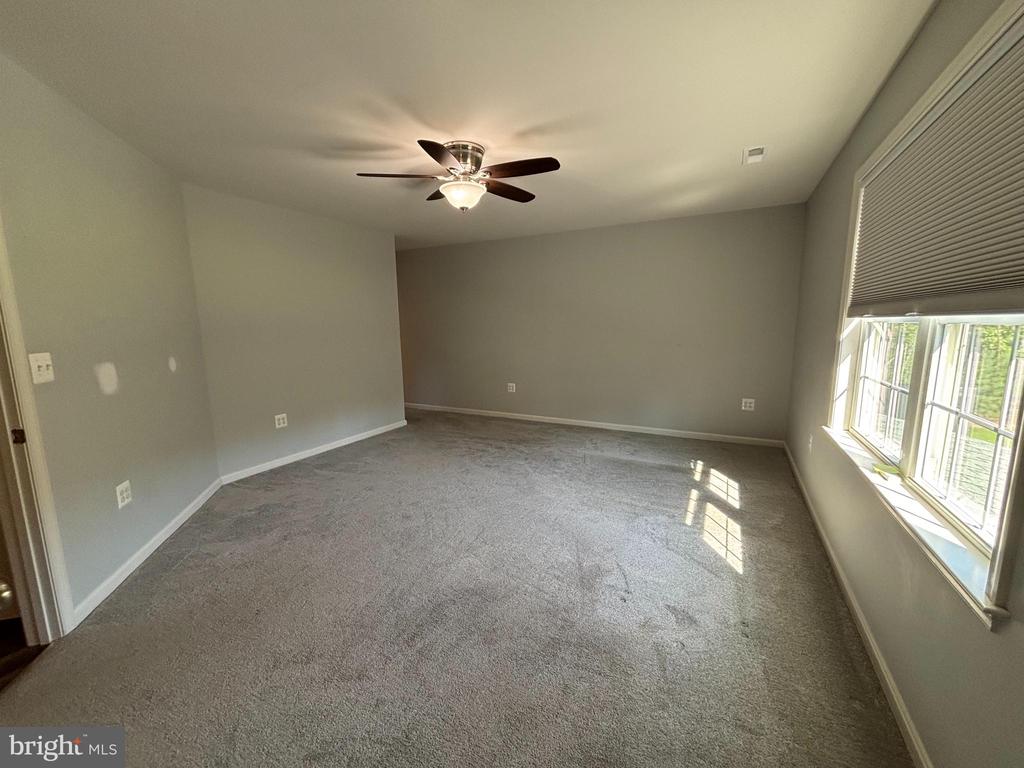 16209 ROUND HILL ROAD