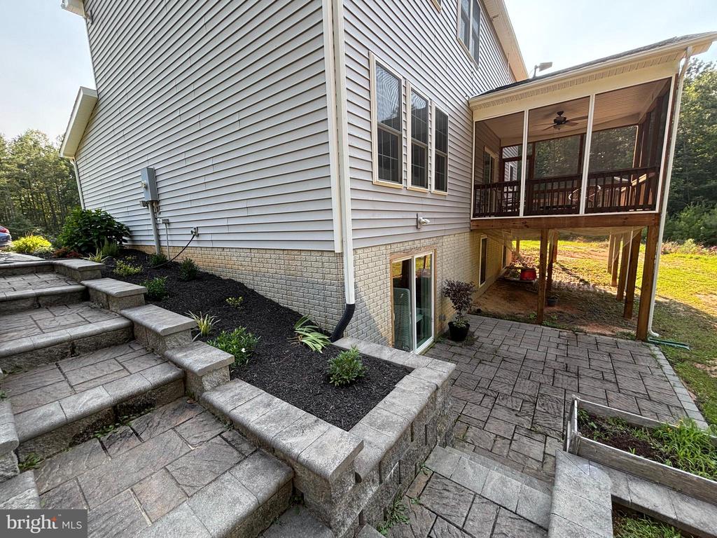 16209 ROUND HILL ROAD