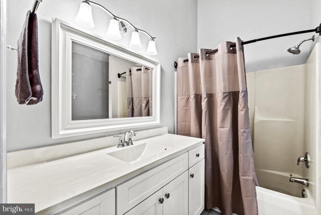 5978 DELONG MULROY LANE