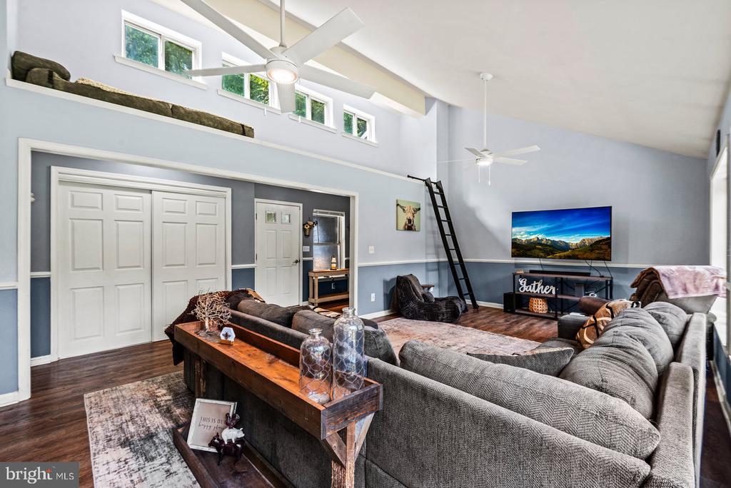 5978 DELONG MULROY LANE