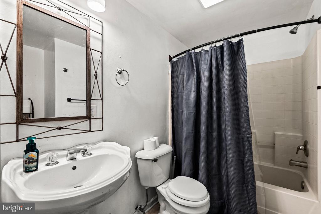 5978 DELONG MULROY LANE