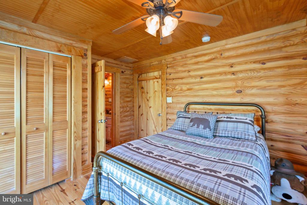 5405 KINGS HIGHWAY