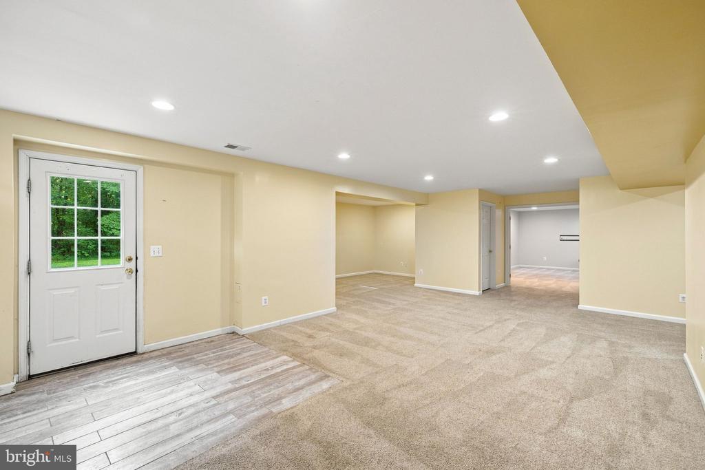 5972 PARSONS LANE