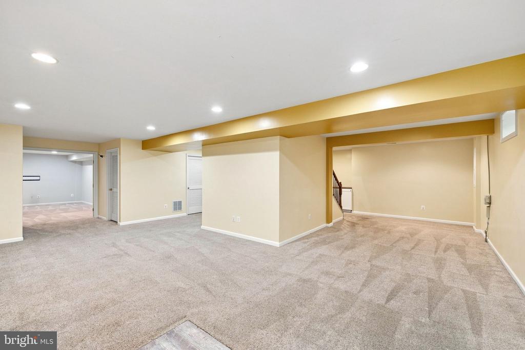 5972 PARSONS LANE