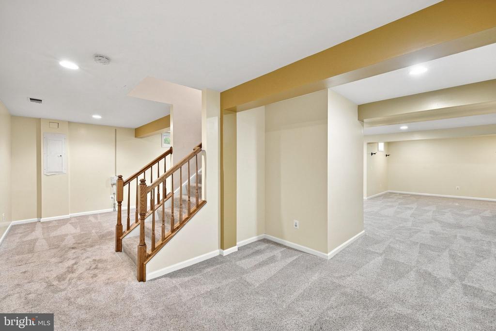 5972 PARSONS LANE