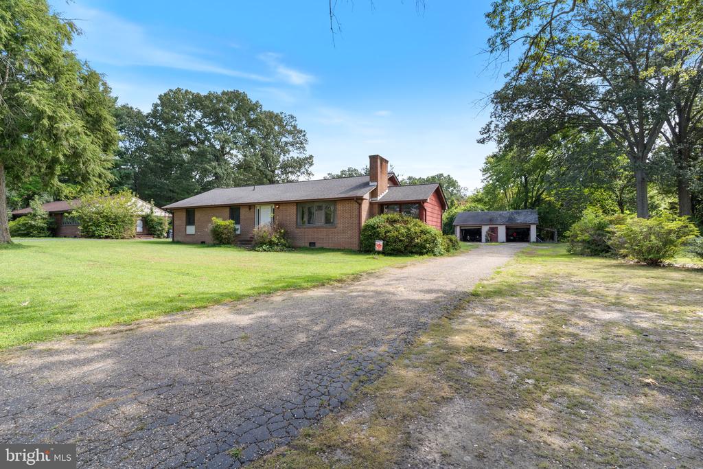 5405 DUCLOS LANE