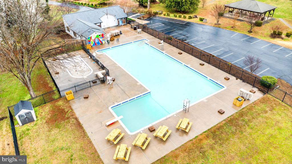 10459 ROOSEVELT DRIVE