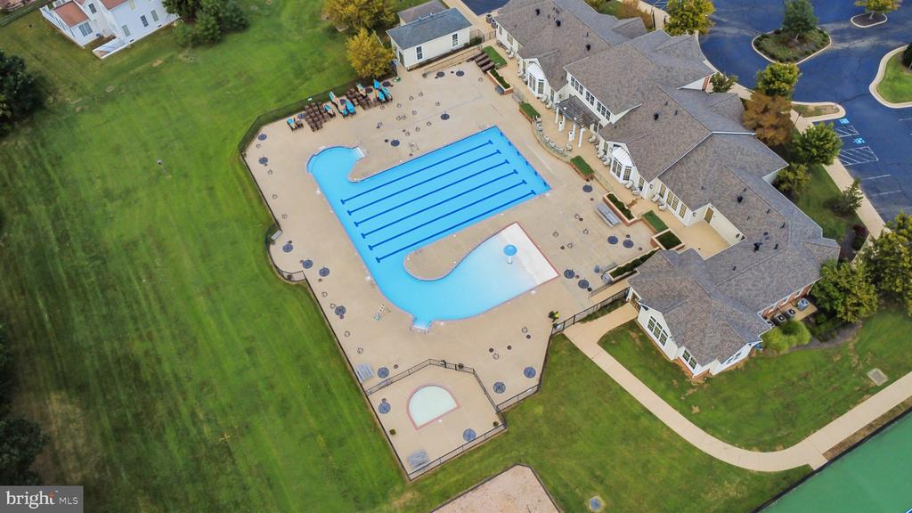 6360 POINTER LANE