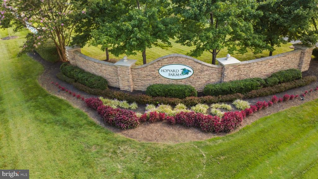 6360 POINTER LANE