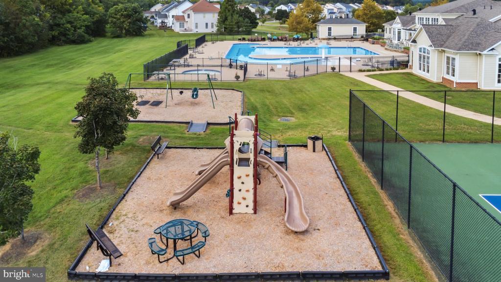 6360 POINTER LANE