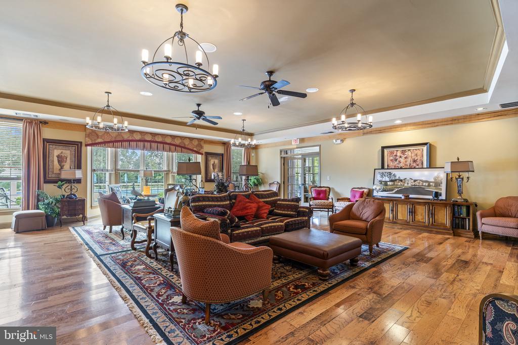 5921 COAKLEY DRIVE
