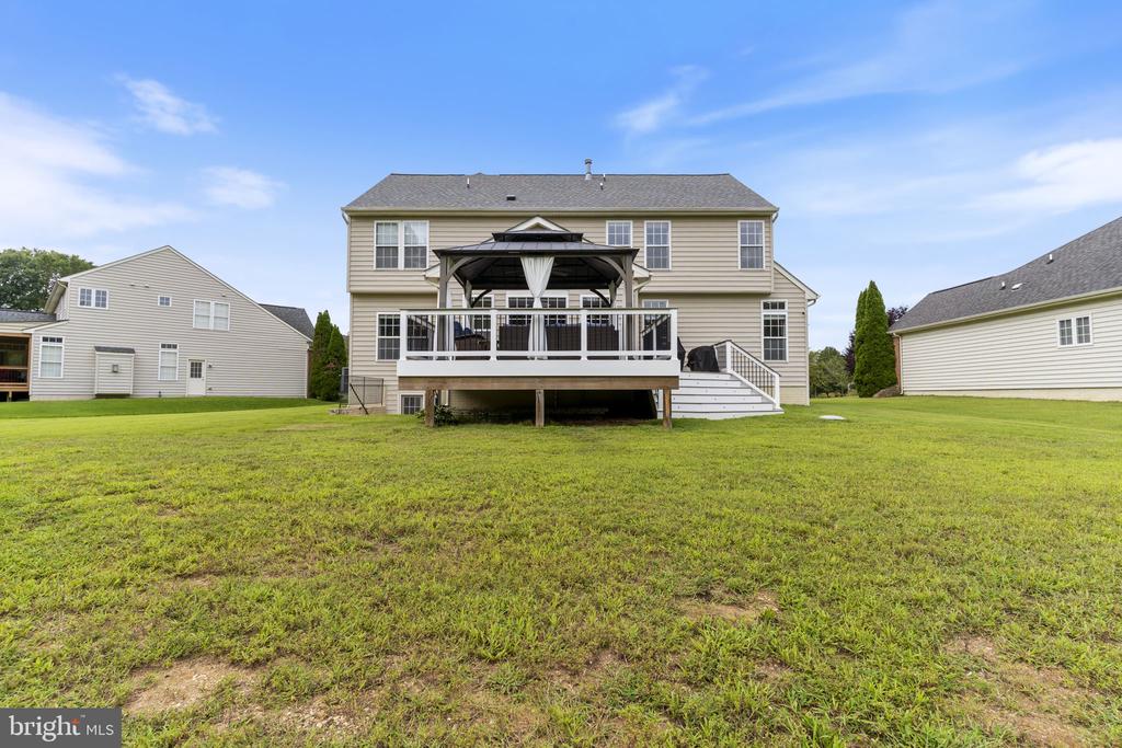 5921 COAKLEY DRIVE