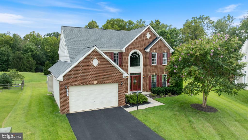 5921 COAKLEY DRIVE