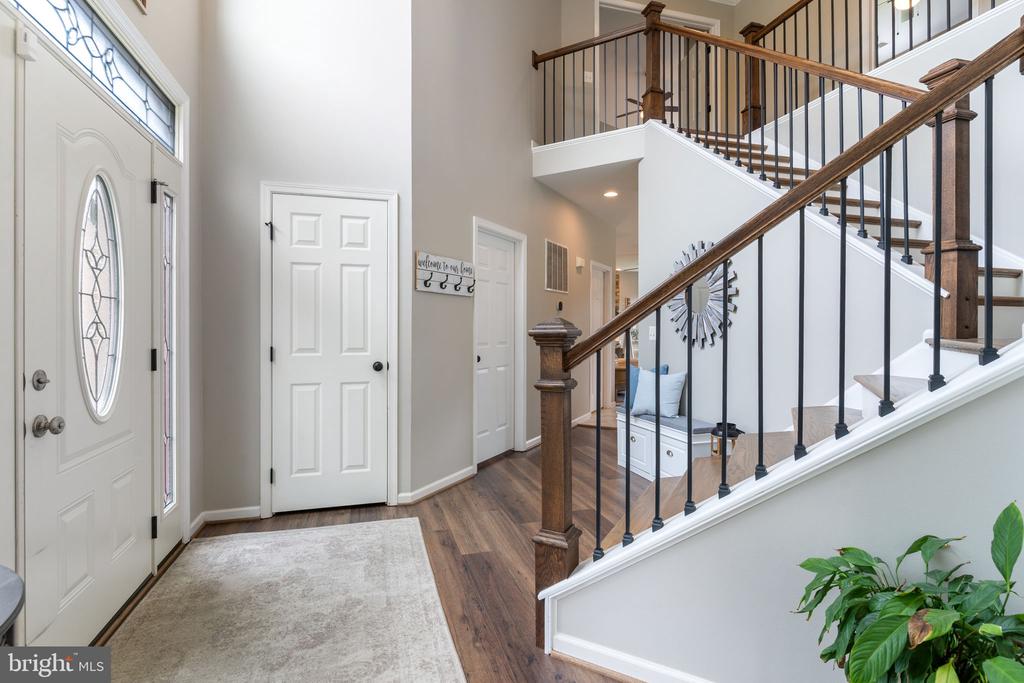 5921 COAKLEY DRIVE
