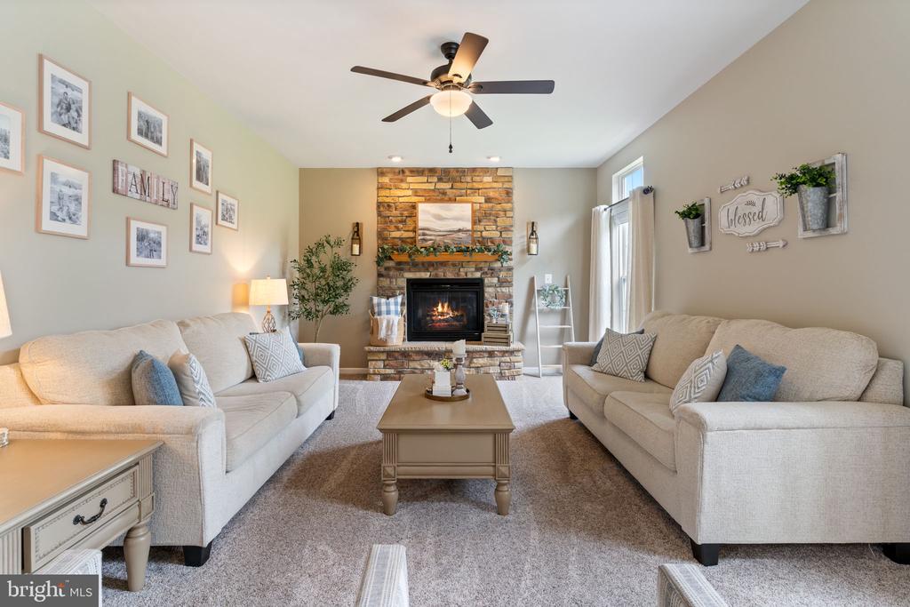 5921 COAKLEY DRIVE