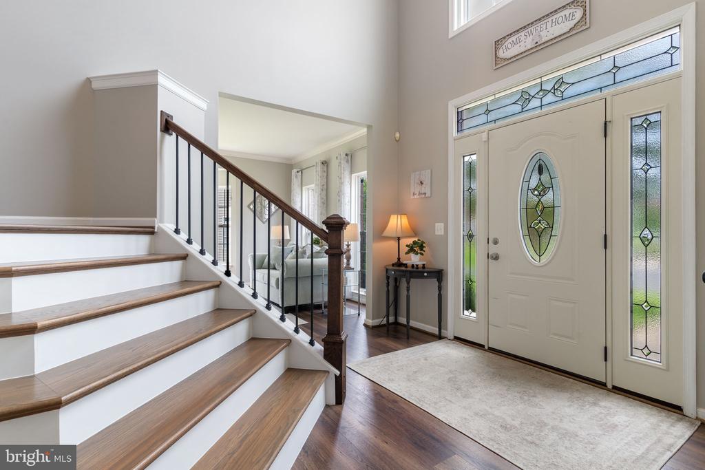 5921 COAKLEY DRIVE