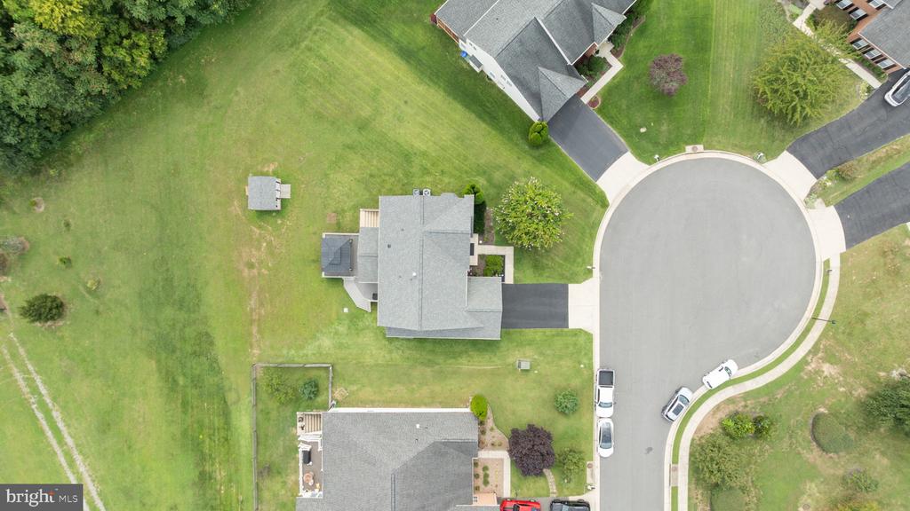 5921 COAKLEY DRIVE