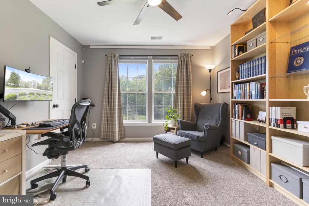 5921 COAKLEY DRIVE