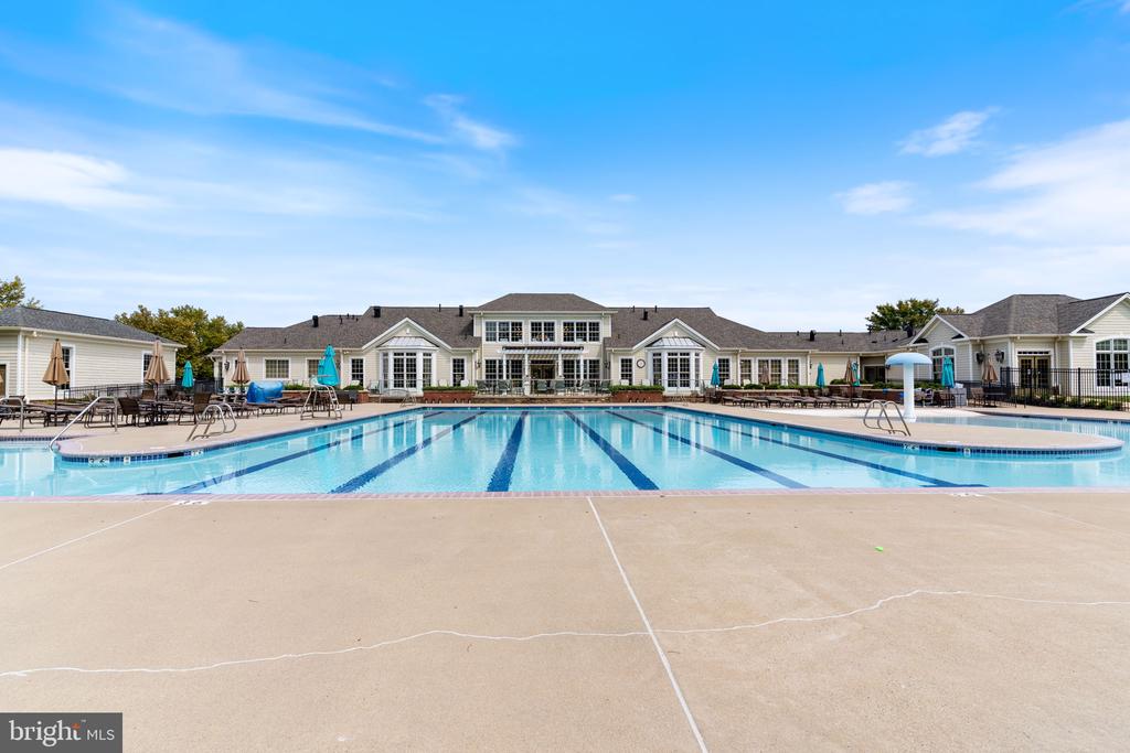 5921 COAKLEY DRIVE