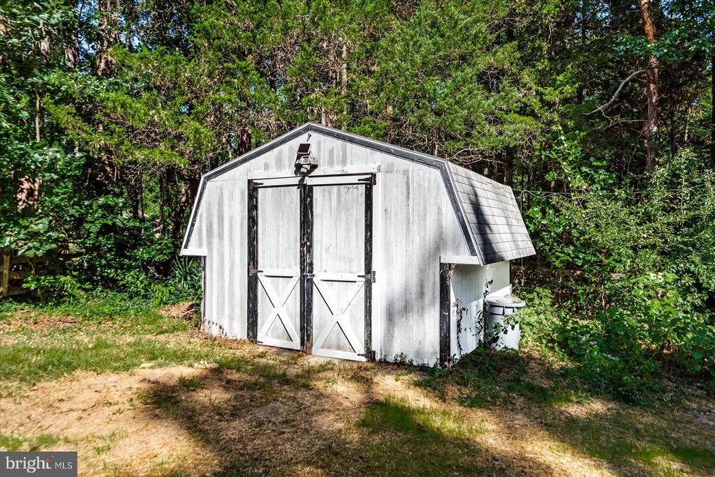 10137 MADISON DRIVE