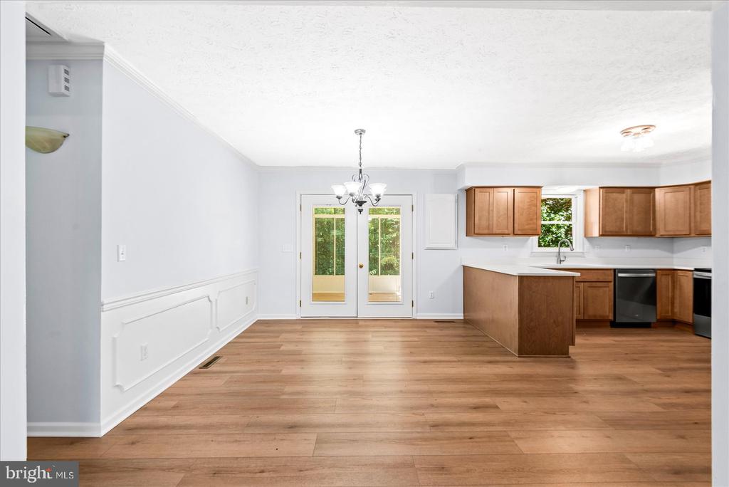 10137 MADISON DRIVE