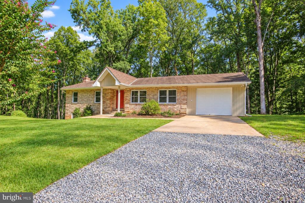 6065 EAGLES NEST LANE