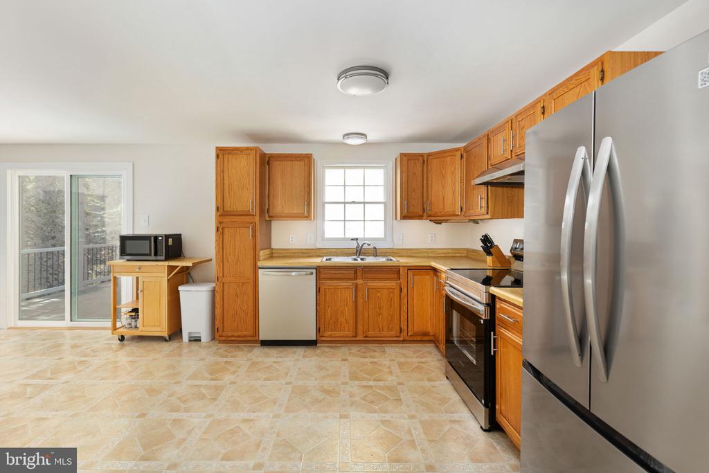8112 HARRISON DRIVE