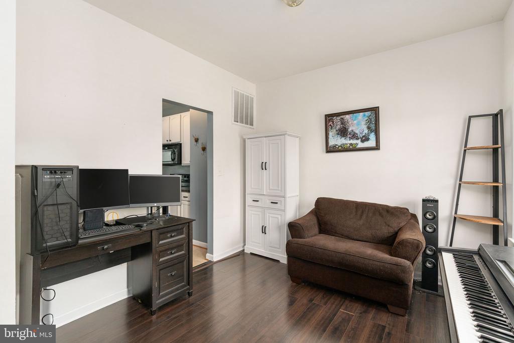 8271 MAMIES PLACE