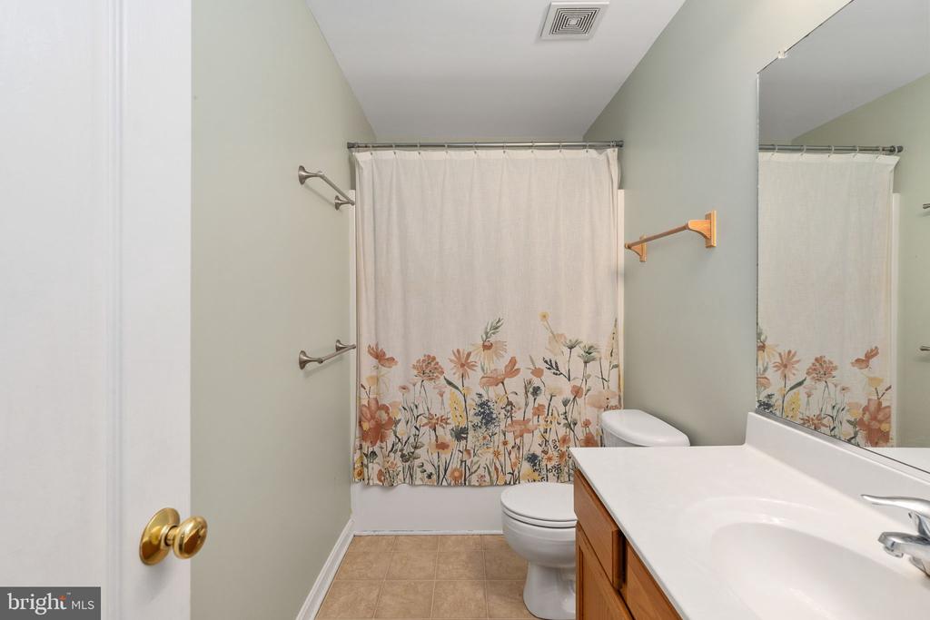 8271 MAMIES PLACE