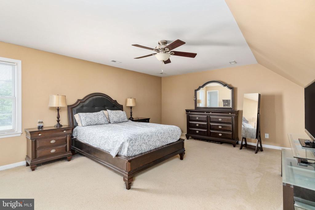 8271 MAMIES PLACE