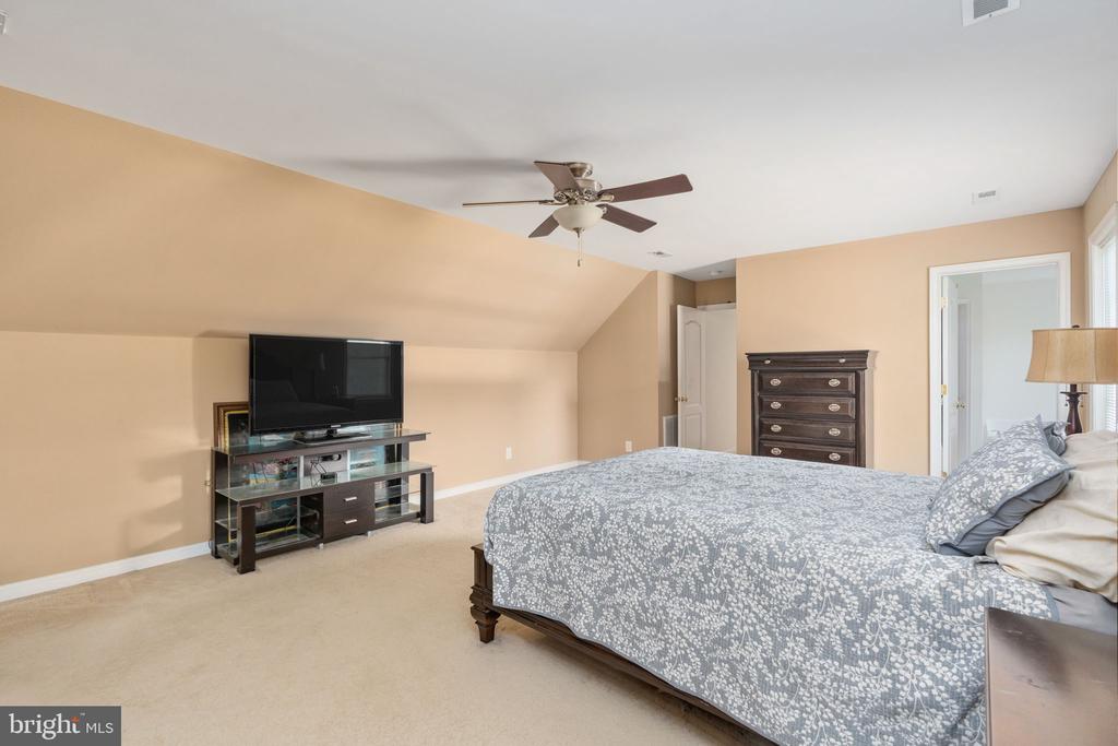 8271 MAMIES PLACE